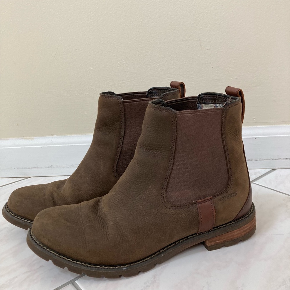 Artiat Wexford waterproof Chelsea boot